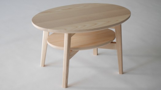 Table basse en frêne