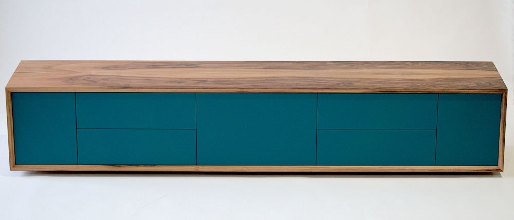 Enfilade suspendue en noyer