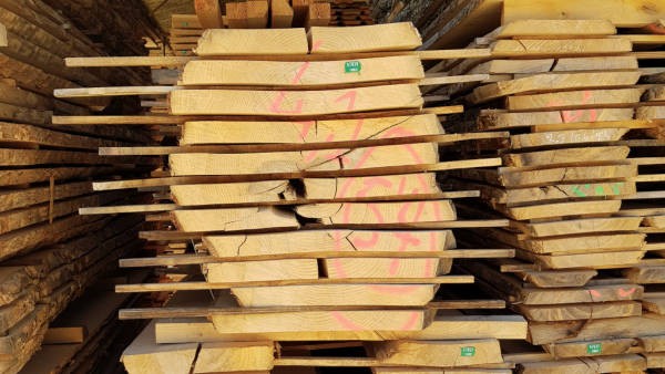 Bois massif brut
