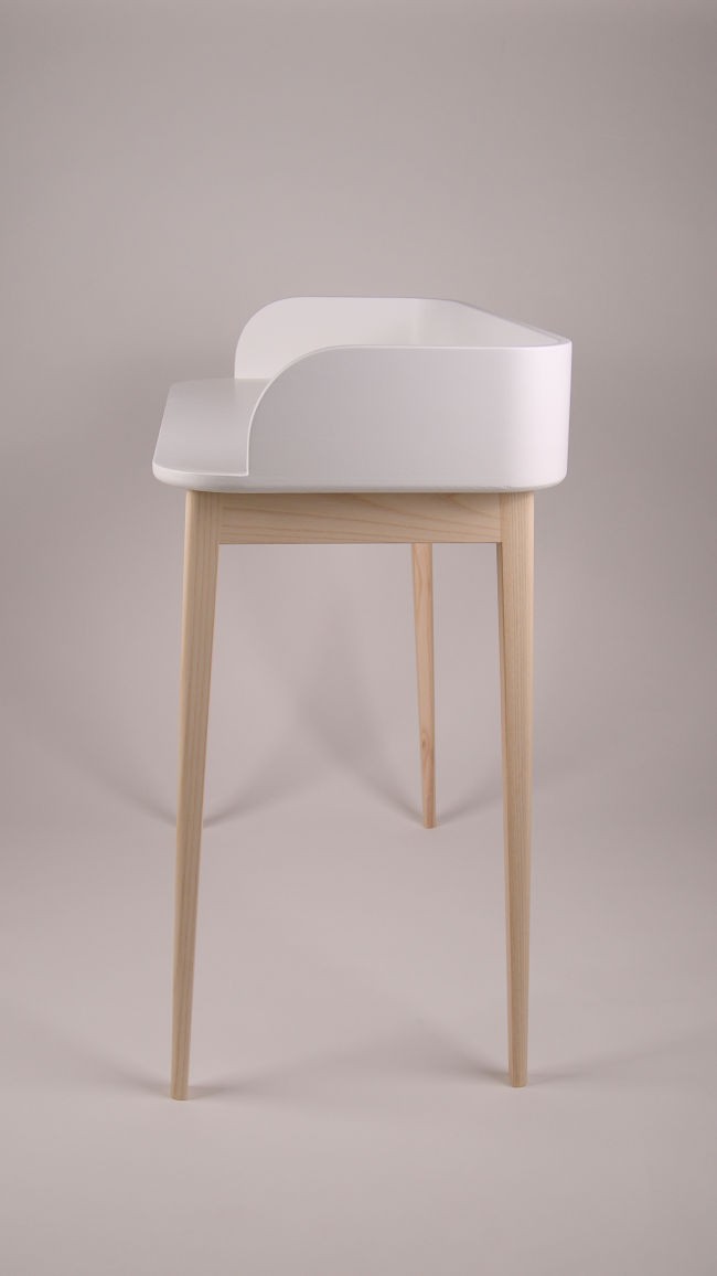 Bureau blanc bois vue de côté