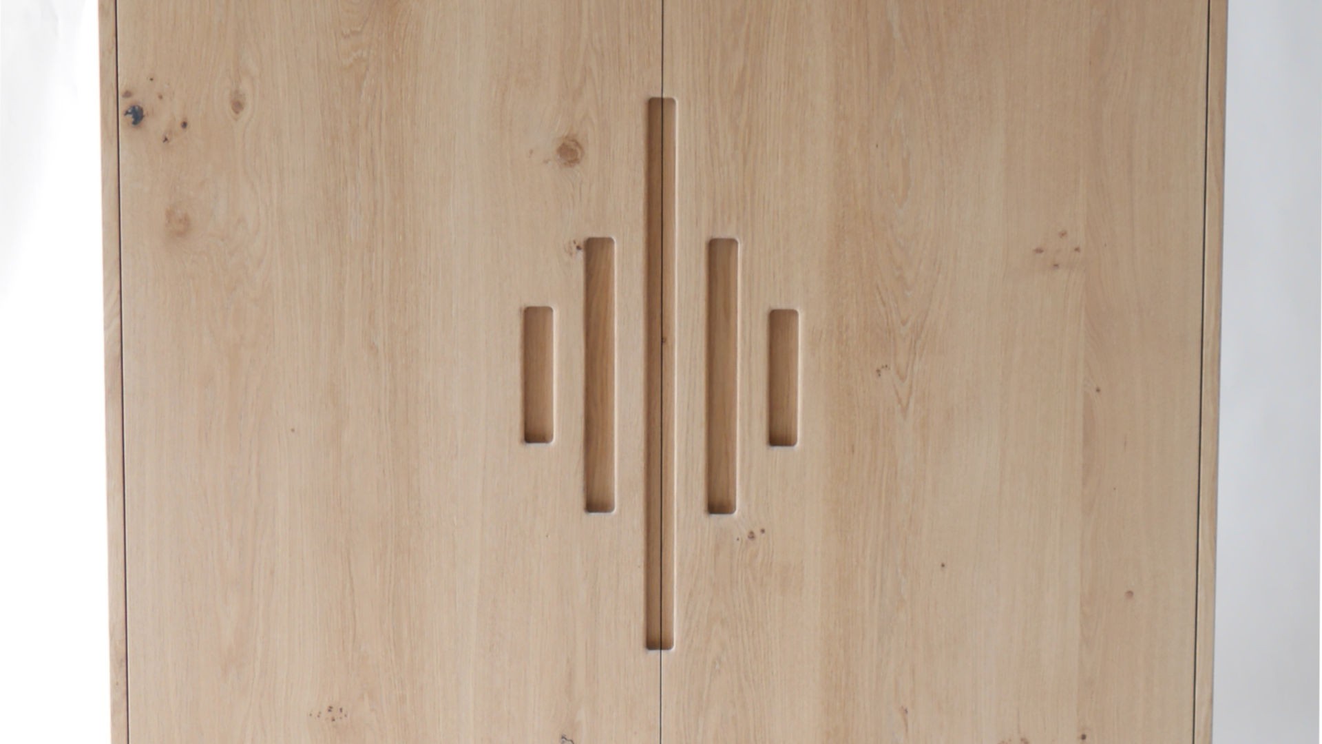 Zoom poignées armoire